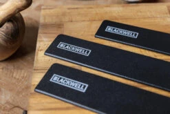 Blackwell Mesbeschermer - Universeel - Zwart - Voor Messen Met Een Lemmet Tot 26 Cm -Keukenbenodigdheden Winkel 11 Blackwell Messenbeschermers sfeer 2 1