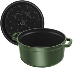 Staub Braadpan / Cocotte - Basilicum - ø 28 Cm / 6.7 Liter 9 Staub Braadpan / Cocotte - Basilicum - ø 28 Cm / 6.7 Liter -Keukenbenodigdheden Winkel 40509 354 0 5 1