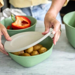 Koziol Vershoudbakje Connect Groen 21 X 21 X 7 Cm / 1.3 Liter 5 Koziol Vershoudbakje Connect Groen 21 X 21 X 7 Cm / 1.3 Liter -Keukenbenodigdheden Winkel 7275 connect box 703 2 os1