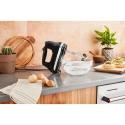 KitchenAid Handmixer - 6 Standen - Onyx Zwart - 5KHM6118EOB 13 KitchenAid Handmixer - 6 Standen - Onyx Zwart - 5KHM6118EOB -Keukenbenodigdheden Winkel 859711634760 2