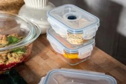 Sareva Vacuum Ovenschalen / Vershoudbakjes - Hittebestendig Glas - 4 Delige Set / 485 + 970 + 1.7 Ltr 9 Sareva Vacuum Ovenschalen / Vershoudbakjes - Hittebestendig Glas - 4 Delige Set / 485 + 970 + 1.7 Ltr -Keukenbenodigdheden Winkel Crumble in ovenschaal en vershoudbakjes 4