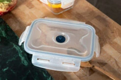 Sareva Vacuum Ovenschalen / Vershoudbakjes - Hittebestendig Glas - 8 Delige Set 8 Sareva Vacuum Ovenschalen / Vershoudbakjes - Hittebestendig Glas - 8 Delige Set -Keukenbenodigdheden Winkel Crumble in ovenschaal en vershoudbakjes 5 3