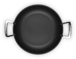 Le Creuset Hapjespan Met Deksel - Les Forgées TNS - ø 26 Cm / 2.7 Liter - Standaard Anti-aanbaklaag -Keukenbenodigdheden Winkel LC 20190624 ZS PS FS 51107260010502 005