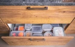 Sareva Vershoudbakje Clip & Fresh - Kunststof - ø 14 Cm / 750 Ml 7 Sareva Vershoudbakje Clip & Fresh - Kunststof - ø 14 Cm / 750 Ml -Keukenbenodigdheden Winkel sareva 4 1